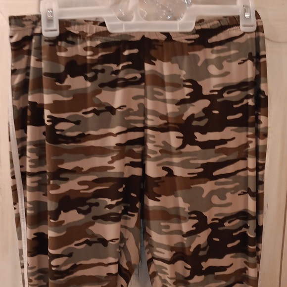 Camouflage Leggings - Picture 3 of 6